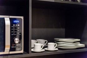 33 Solonos Suites