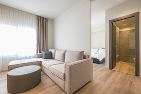 Aeiphoria Suites & Rooms