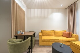 Aeiphoria Suites & Rooms