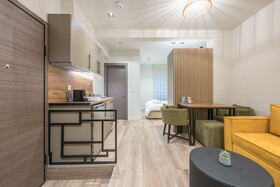 Aeiphoria Suites & Rooms