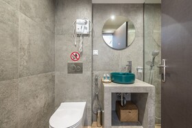 Aeiphoria Suites & Rooms