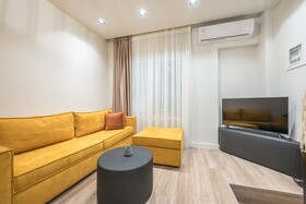 Aeiphoria Suites & Rooms