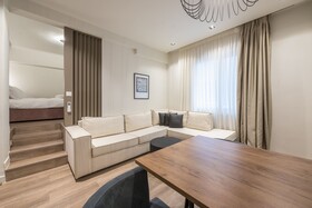 Aeiphoria Suites & Rooms
