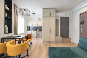 Aeiphoria Suites & Rooms