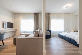 Aeiphoria Suites & Rooms