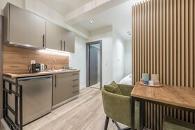 Aeiphoria Suites & Rooms