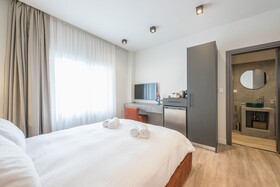 Aeiphoria Suites & Rooms