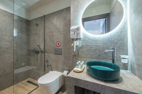 Aeiphoria Suites & Rooms