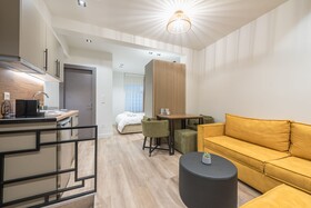 Aeiphoria Suites & Rooms