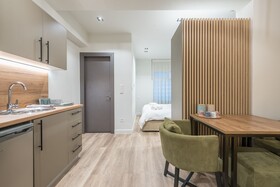 Aeiphoria Suites & Rooms