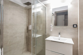 Athenian Downtown Studios by Livin Urbban