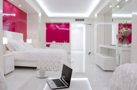 Athens Status Suites