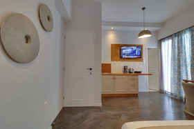 Athinn Residence