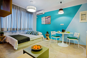 Emerald Suites & Studios