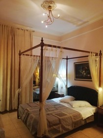 Exis Boutique