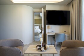 Green Suites Hotel