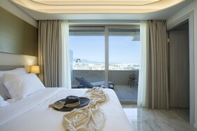 Green Suites Hotel