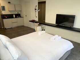 M17 Studios & Suites