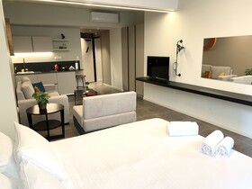 M17 Studios & Suites