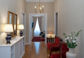 Noble Suites