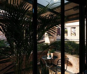 Not Hotel