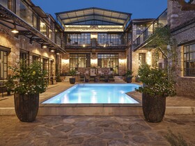 Not Hotel