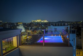 Novus City Hotel