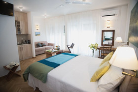 Rastoni Athens Suites
