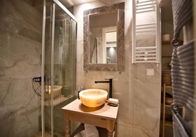 Rastoni Athens Suites Tsatsou Street