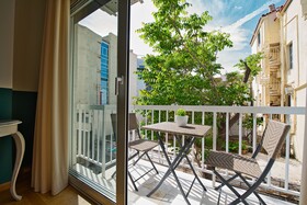 Rastoni Athens Suites Tsatsou Street