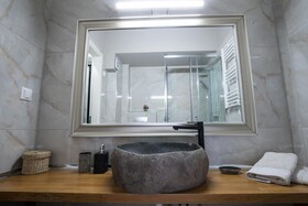 Rastoni Athens Suites Tsatsou Street