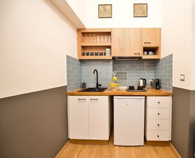 Rastoni Athens Suites Tsatsou Street