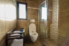 Themelio Boutique Suite