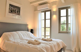 Themelio Boutique Suite