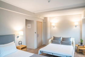 Chroma Fashion Rooms & Apartments