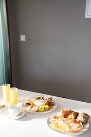 Chroma Fashion Rooms & Apartments