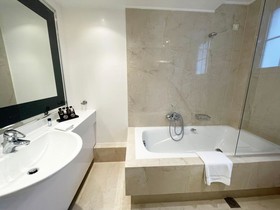 Theoxenia House Hotel