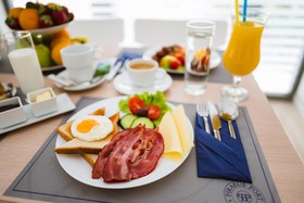 Piraeus Port Hotel