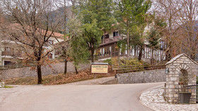 Country Club Hotel & Suites