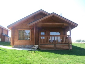 Kedros Village