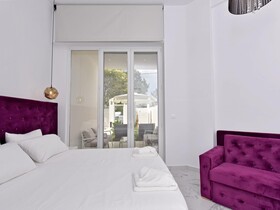 4 Elements Seaside Luxury Suites