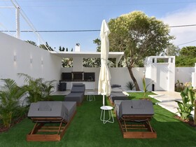 4 Elements Seaside Luxury Suites