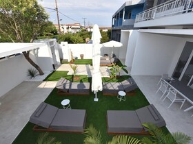 4 Elements Seaside Luxury Suites