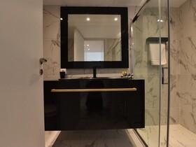 4 Elements Seaside Luxury Suites