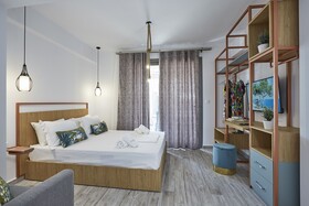 Greystone Suites