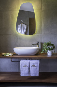 Avaton Luxury Hotel & Villas