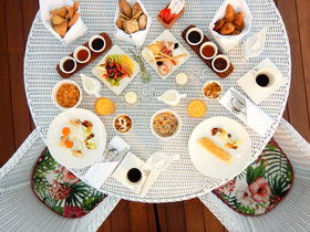 Avaton Luxury Hotel & Villas