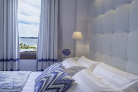 Avaton Luxury Hotel & Villas