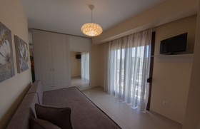 Ianthi Maisonettes
