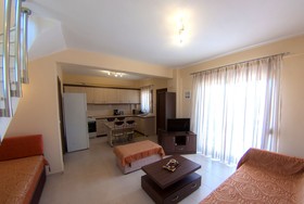 Ianthi Maisonettes